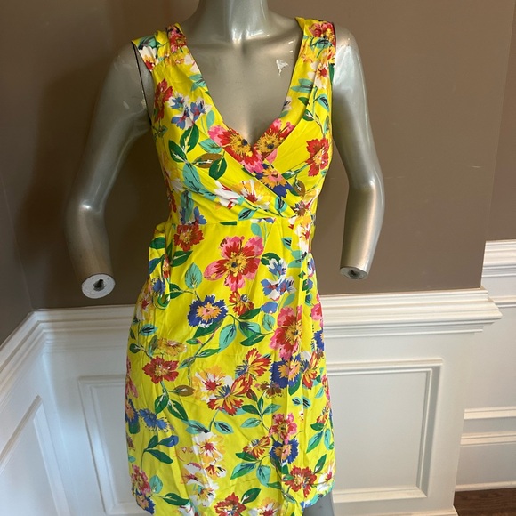 Kate Spade 100% Silk Floral Yellow Wrap Dress Sz 00 - Picture 2 of 6